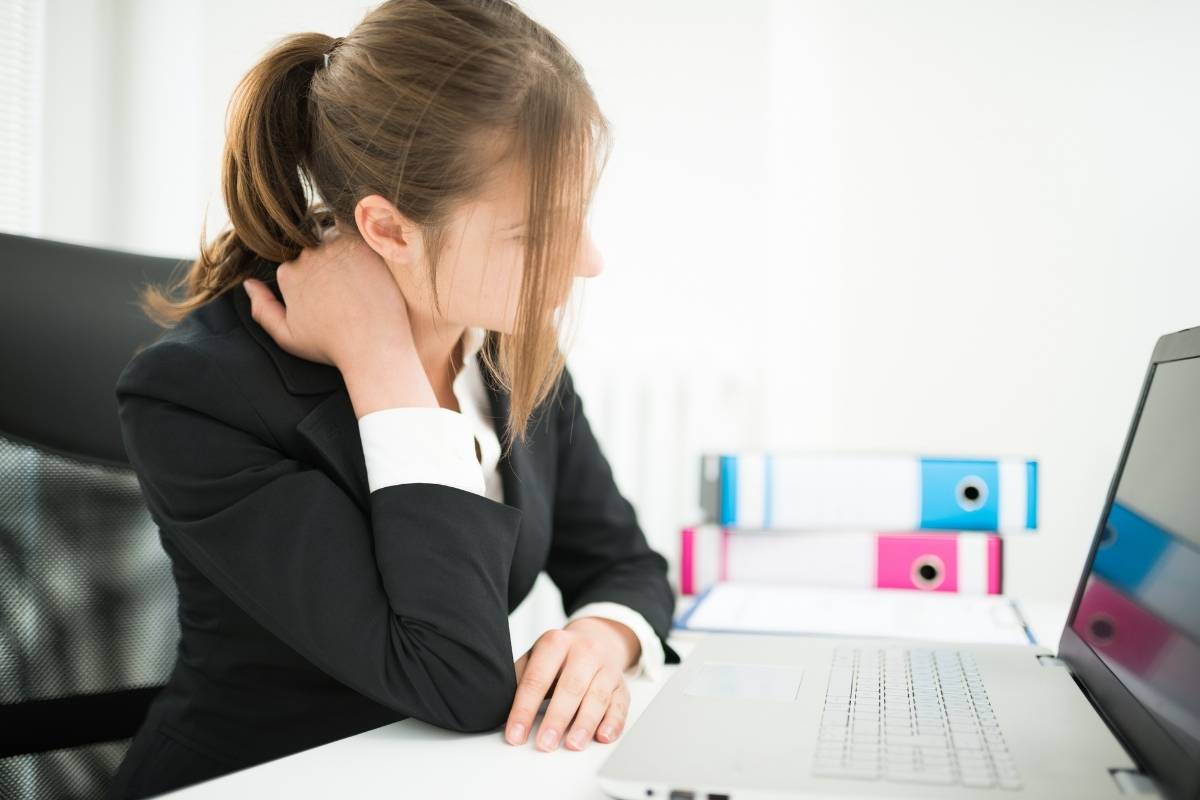 Dolore al collo e vista affaticata? Occhi e postura sono collegati